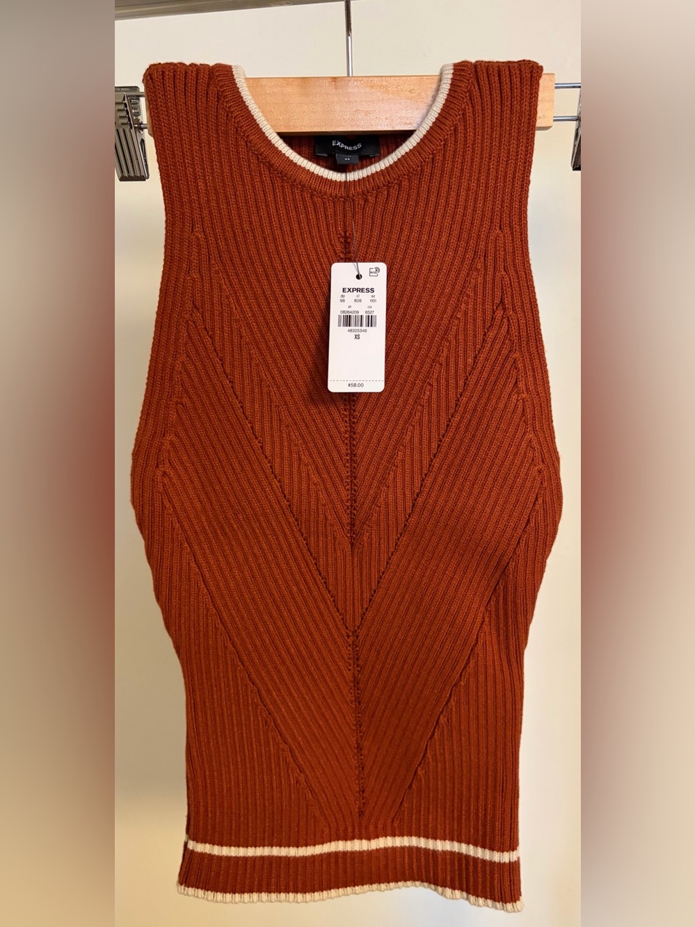 Express Women's Rust Ribbed Knit Sleeveless Sweater NWT